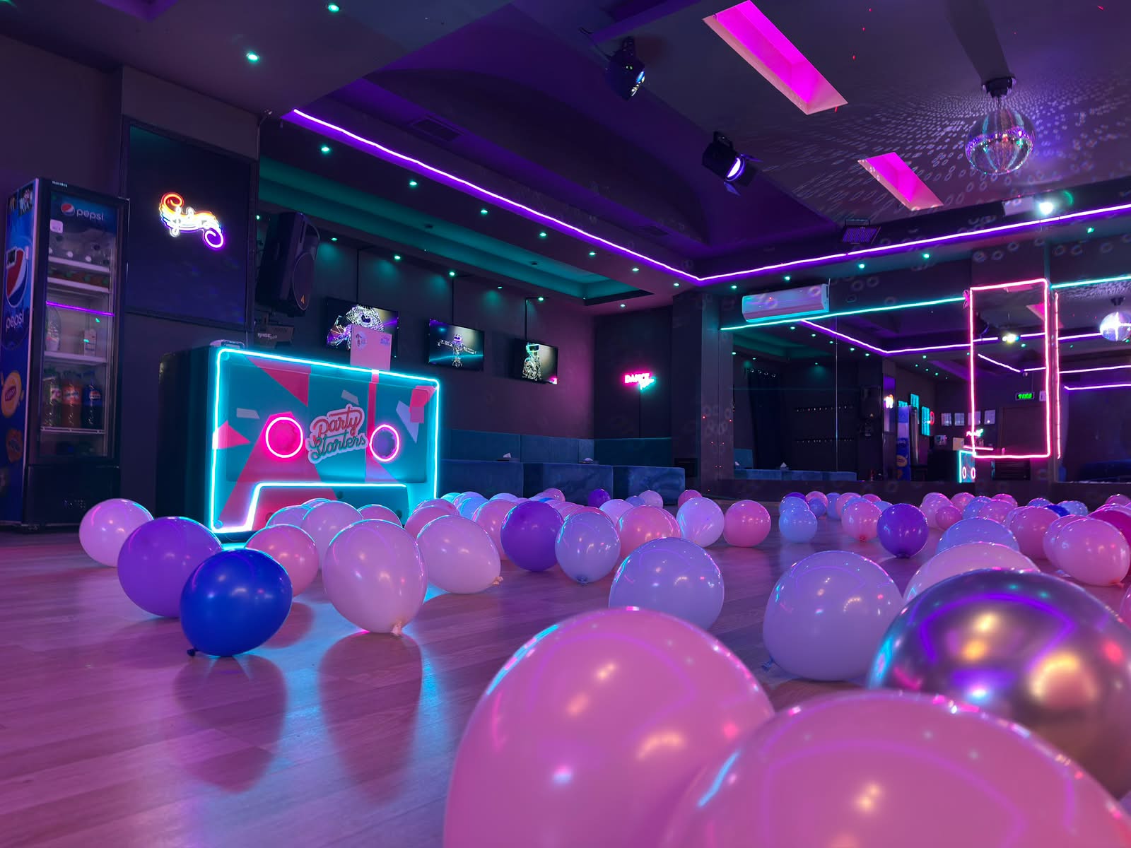 Sala Dance Room
